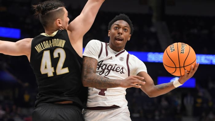 Texas A&M Aggies guard Wade Taylor IV.
